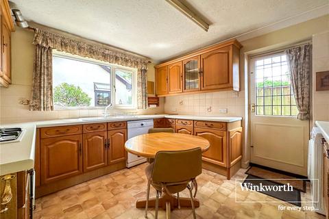3 bedroom bungalow for sale, Glendale Avenue, Dorset BH22