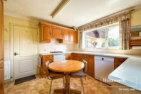 3 bedroom bungalow for sale, Glendale Avenue, Dorset BH22