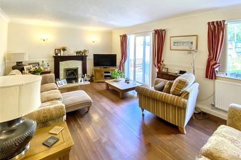 6 Juniper Close, Tiverton, EX16 6TX
