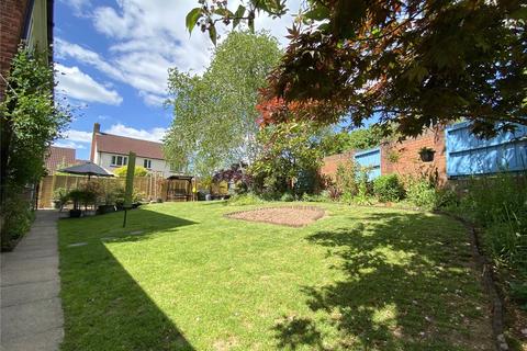 6 Juniper Close, Tiverton, EX16 6TX
