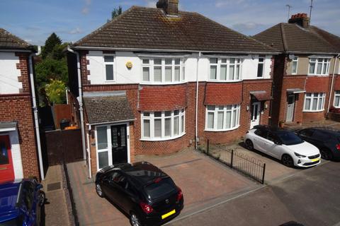55 Douglas Crescent, Houghton Regis, Dunstable, LU5 5AS