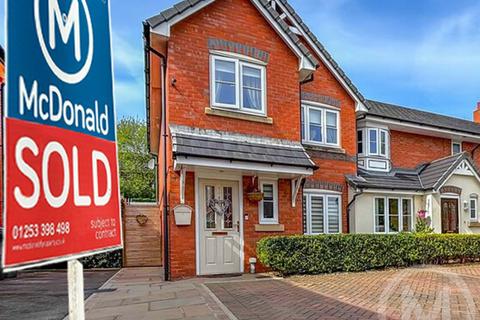 19 Bramley Close, Blackpool, FY4 5FP