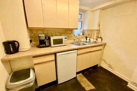 Office to rent, Main Road, Gidea Park