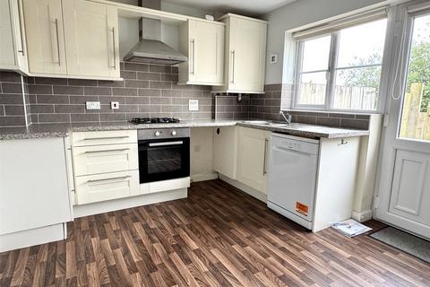 2 Hilda Row, St Austell, PL25 3FG