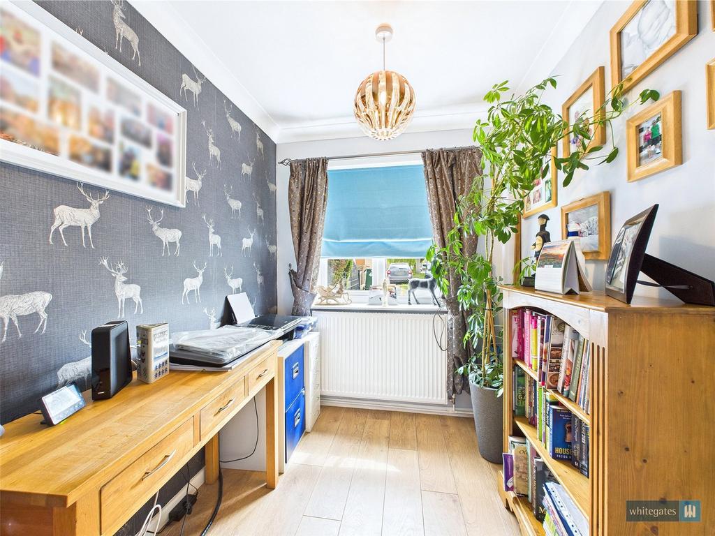 Bedroom/Office