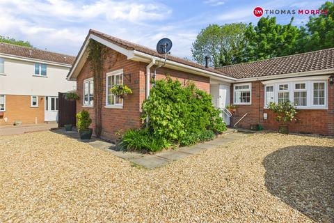 2 bedroom bungalow for sale, Fairfields Drive, Huntingdon PE26