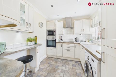2 bedroom bungalow for sale, Fairfields Drive, Huntingdon PE26