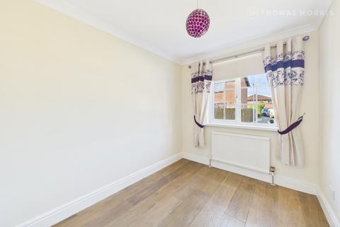 2 bedroom bungalow for sale, Fairfields Drive, Huntingdon PE26
