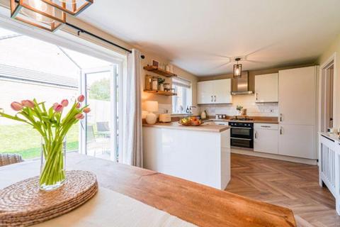3 bedroom detached house for sale, Kingfisher Way, West Yorkshire WF12