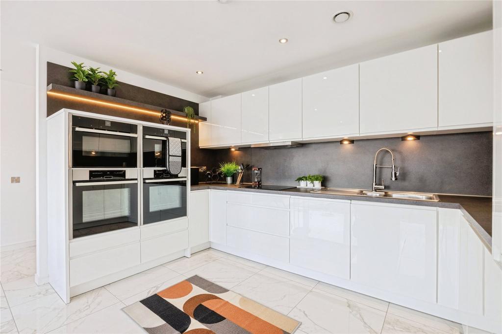 Kitchen/Reception