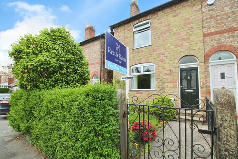 2 bedroom end of terrace house for sale, South Oak Lane, Cheshire SK9