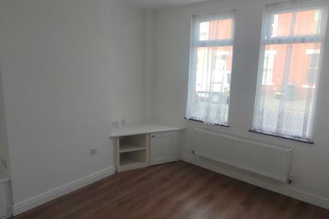 2 bedroom end of terrace house for sale, Gibson Street, Wrexham LL13