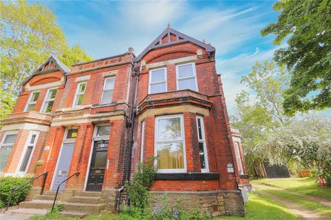 1 bedroom semi-detached house to rent, Manchester Road, Manchester M34