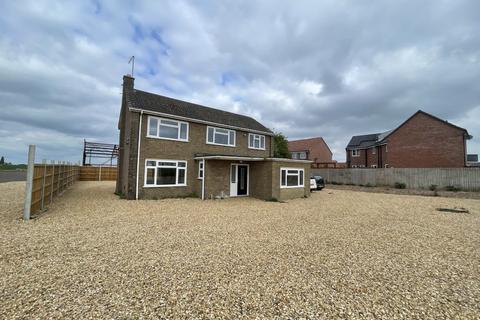 3 bedroom detached house for sale, James Road: Crowland
