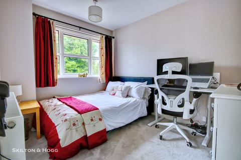 3 Hussar Close, Daventry, NN11 9HJ