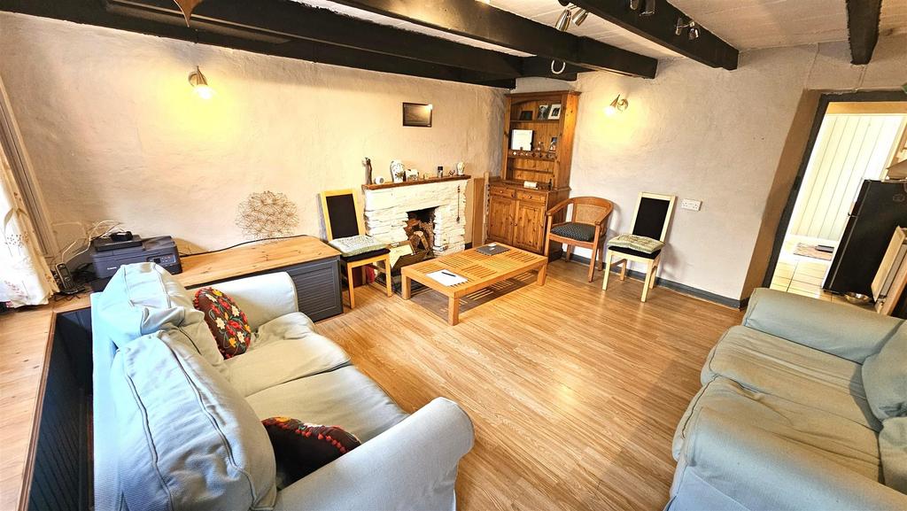 Living Room.jpg