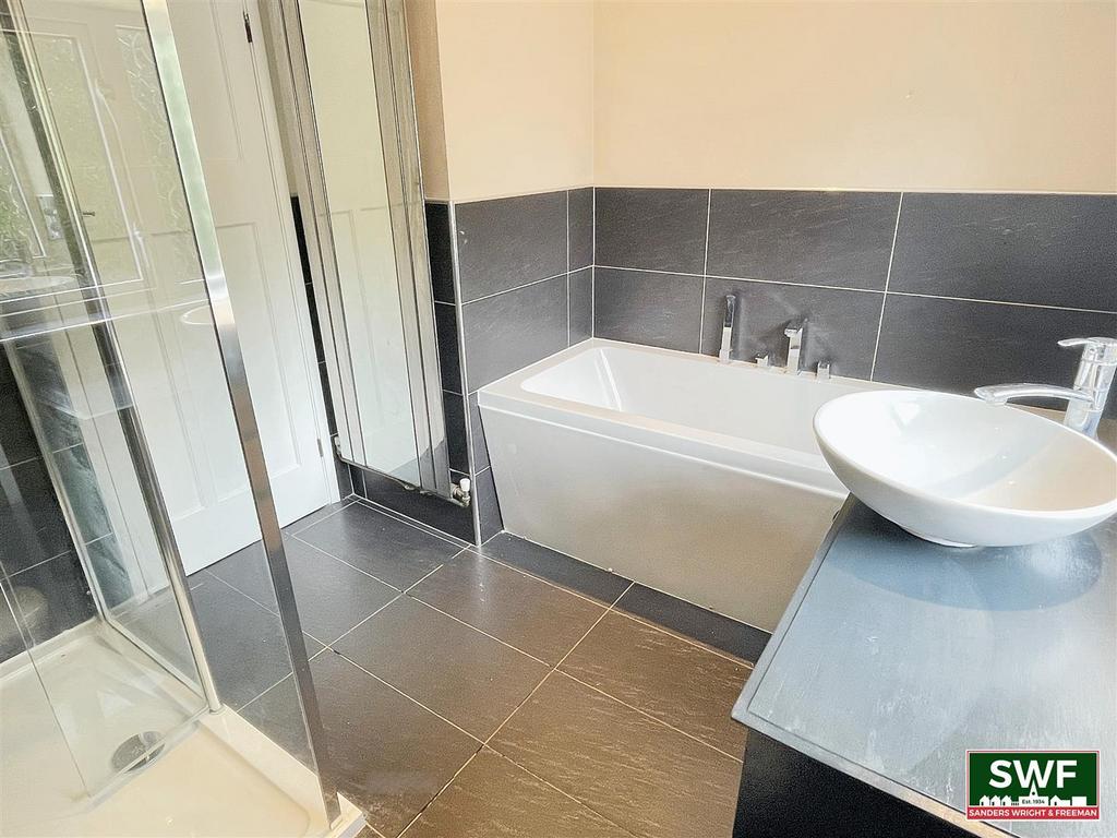 BATH1.jpg