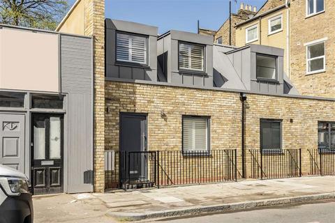 1 bedroom semi-detached house to rent, Malpas Road, London SE4