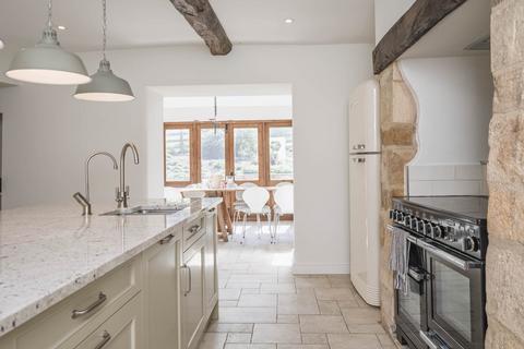 undefined, Banks Farm, Upper Oddington