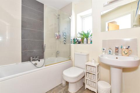 1 bedroom coach house for sale, Woodlands Avenue, Rustington BN16