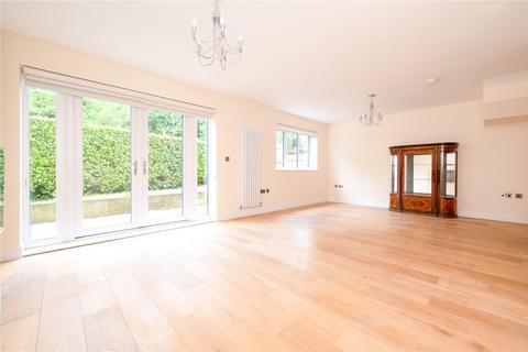 3 bedroom detached house for sale, Park Street Lane, Park Street, St. Albans, Hertfordshire