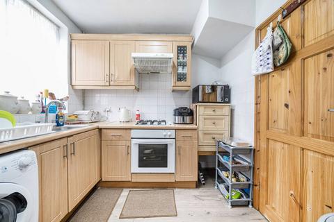Hallowell Close, Mitcham, CR4