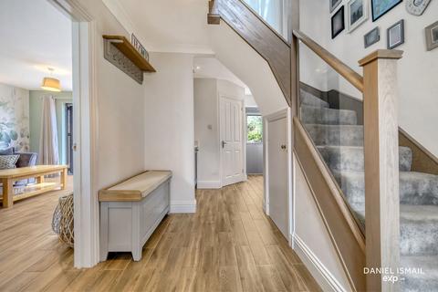 23 Bowfell Drive, Langdon Hills, Basildon, SS16 6SE