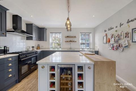 23 Bowfell Drive, Langdon Hills, Basildon, SS16 6SE