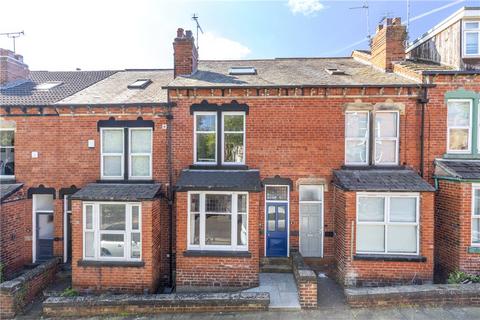 12 Brookfield Place, Leeds, LS6 4EH