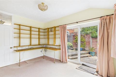 65 Grasmere Road, Lightwater, GU18 5TL
