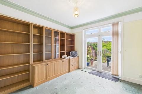 65 Grasmere Road, Lightwater, GU18 5TL