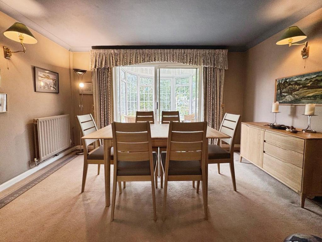 Dining Room.jpg