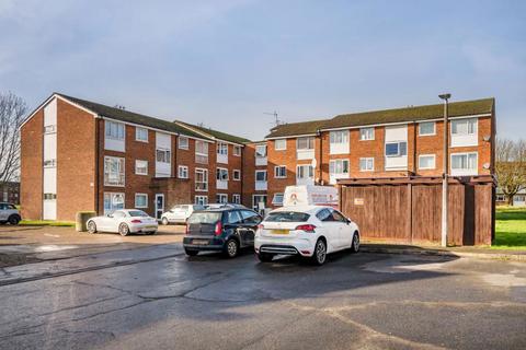 2 bedroom flat for sale, Milton Dene, Hemel Hempstead, Hertfordshire, HP2 7PP