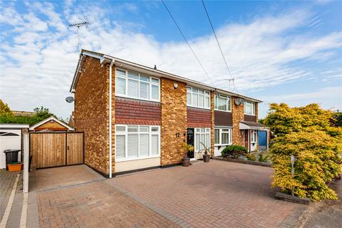 3 bedroom semi-detached house for sale, Fyfield Avenue, Wickford, Essex, SS12