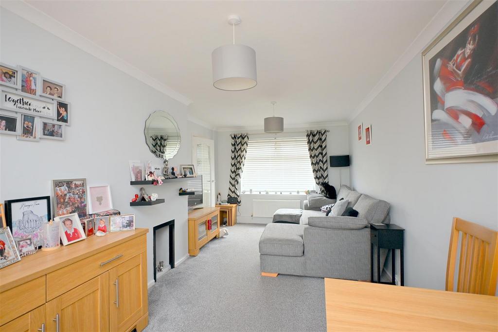 Sitting/Dining Room