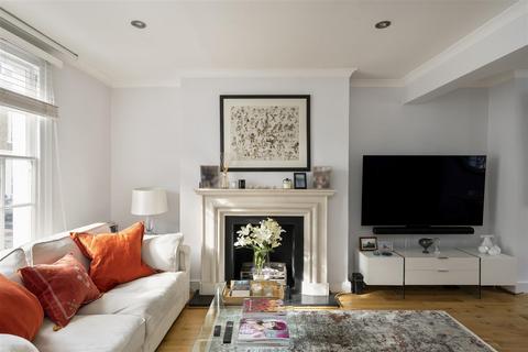 undefined, First Street, Chelsea, SW3