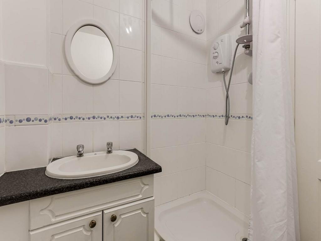 Shower Room 2