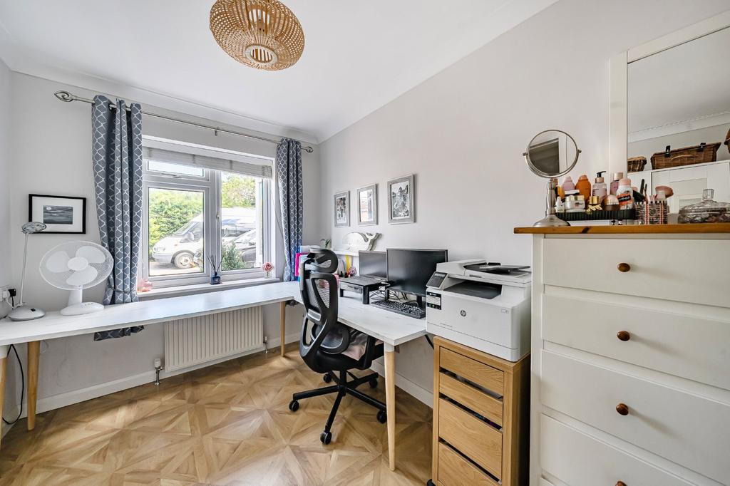 Bedroom/Office
