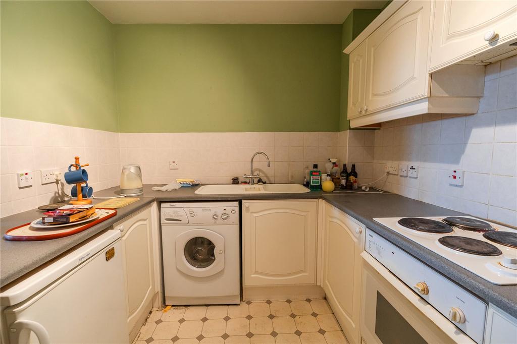 Kitchen (2)