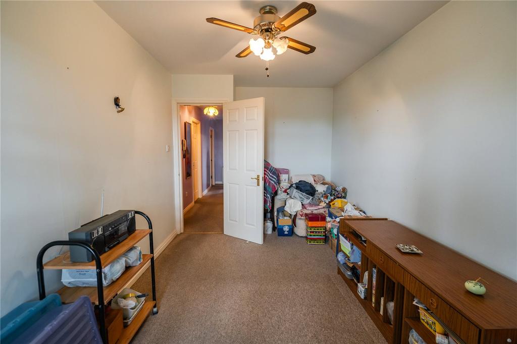 Bedroom 2 (2)