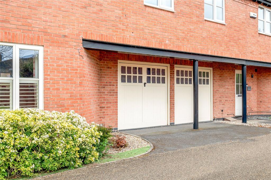 Garaging