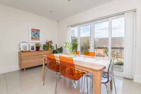 3 Coleberd Close, Ottery St Mary, EX11 1FJ