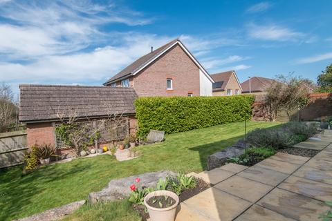3 Coleberd Close, Ottery St Mary, EX11 1FJ