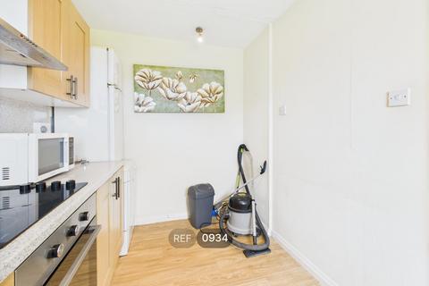 2 bedroom apartment to rent, Lawson Court, High Street, HU1 1HA