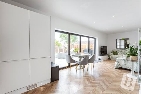 20 Bruce Grove, Wickford, SS11 8QN