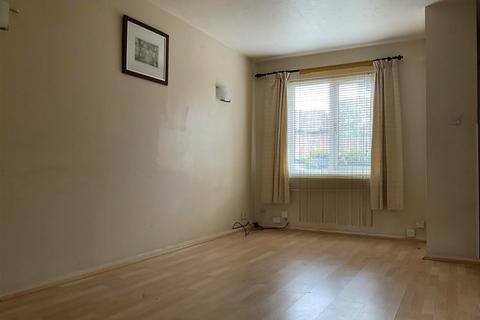 5 Sapphire Close, Dagenham, RM8 1UF