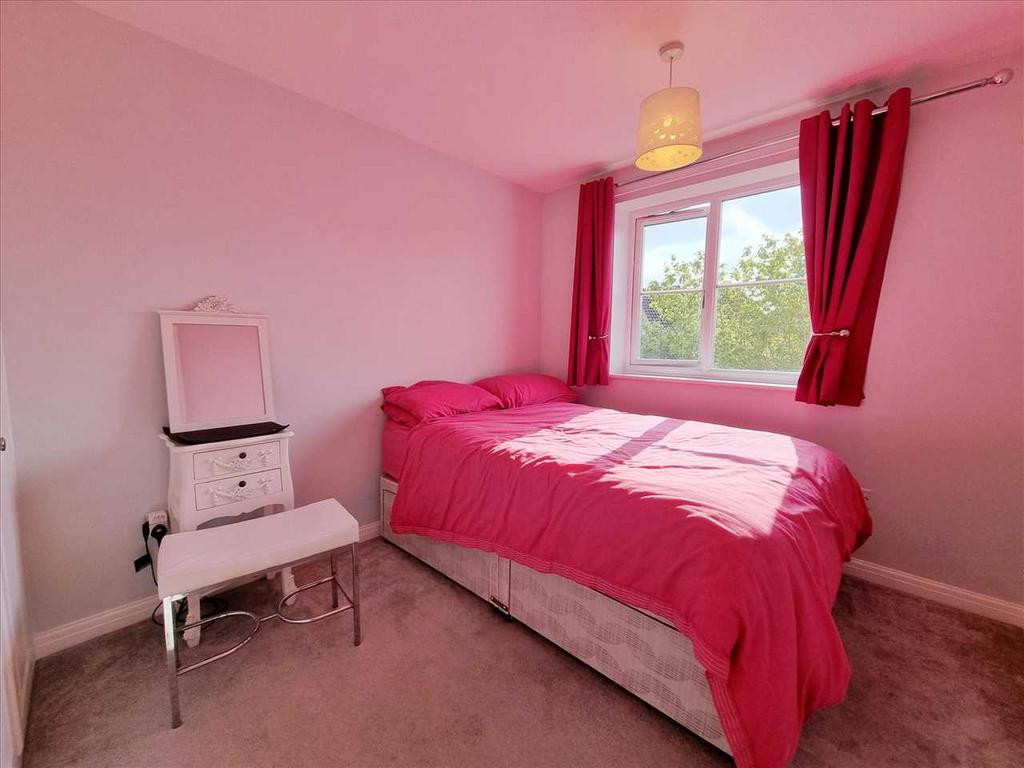 Bedroom 2: