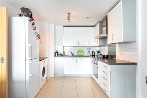 2 bedroom apartment for sale, Admiral House, 19 St George Wharf SW8