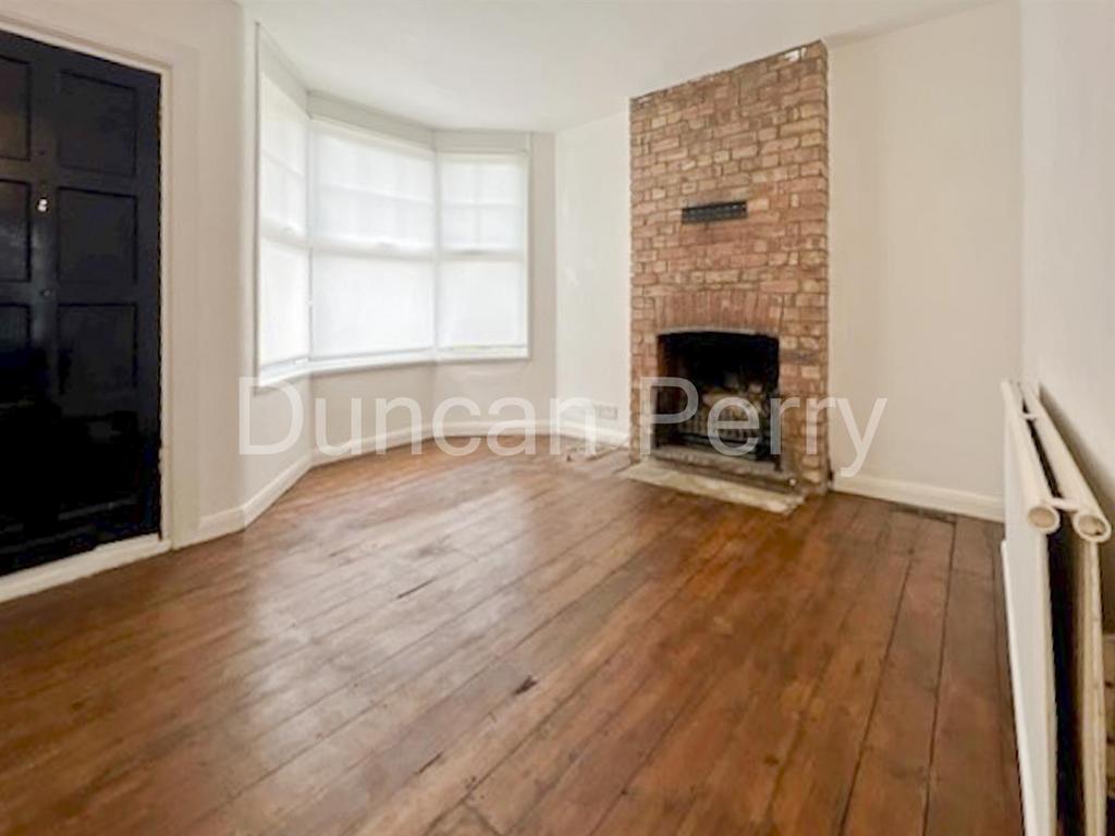 Living room 2.JPG