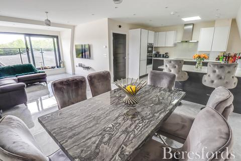 Eastfield Road, Brentwood, CM14